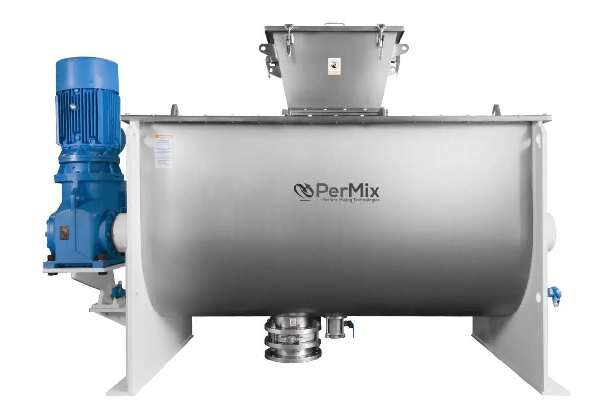 PerMix Sanitär-Bandmischer für Beladen von Säcken und Behältern PerMix hat einen sanitären Bandmischer mit einer Option zum Befüllen von Säcken/Behältern entwickelt. Darüber hinaus ist der mittlere Bodenauslass auch für die Befüllung von Supersäcken nach dem Mischen ausgelegt. 