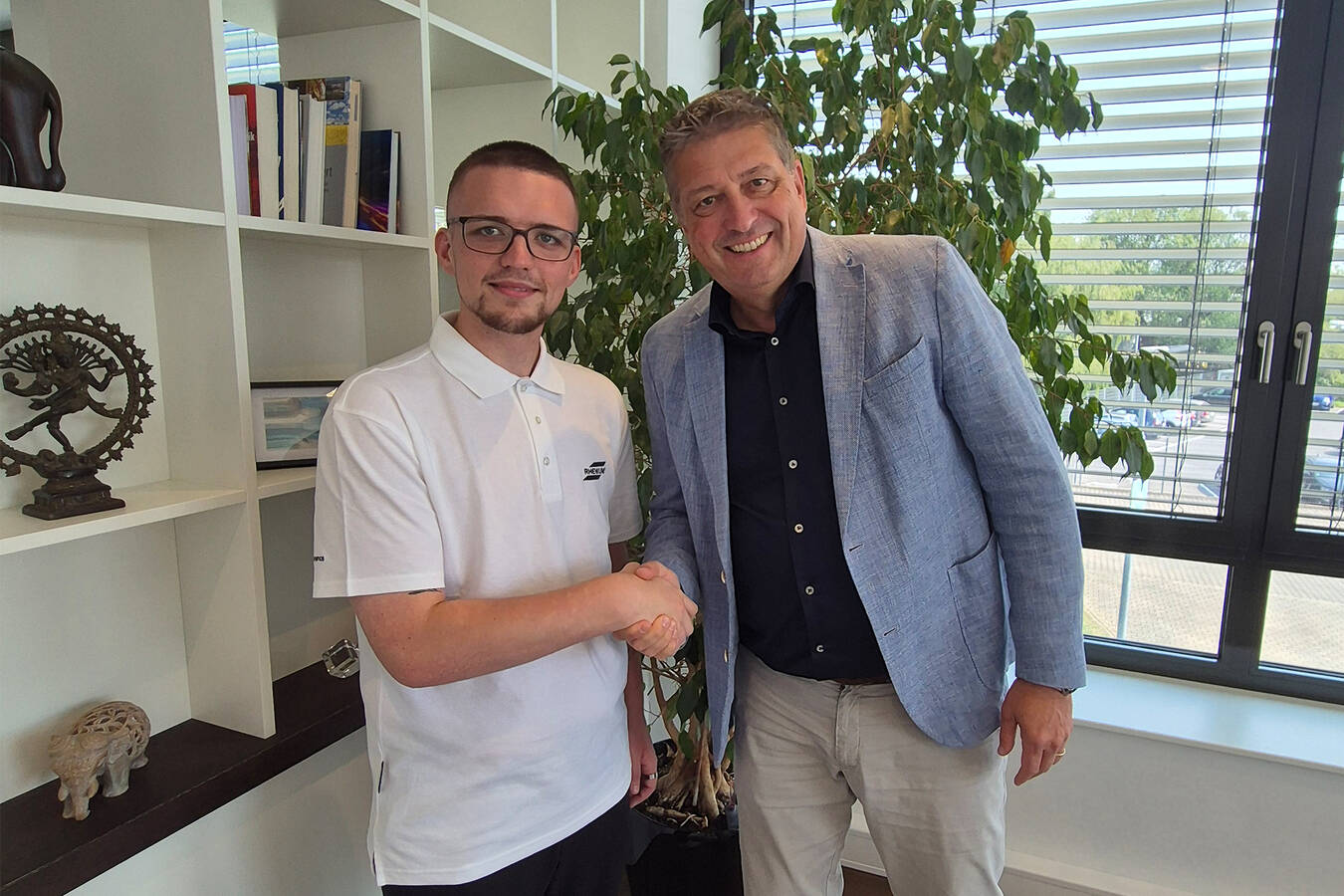 Neuer Nachhaltigkeitsmanager für Ihre ESG-Ziele bei Rhewum Nachhaltigkeit bestimmt heute den Geschäftserfolg. Lernen Sie Maximilian Gerber kennen – Rhewums neuen Nachhaltigkeitsmanager für Ihre ESG-Ziele.