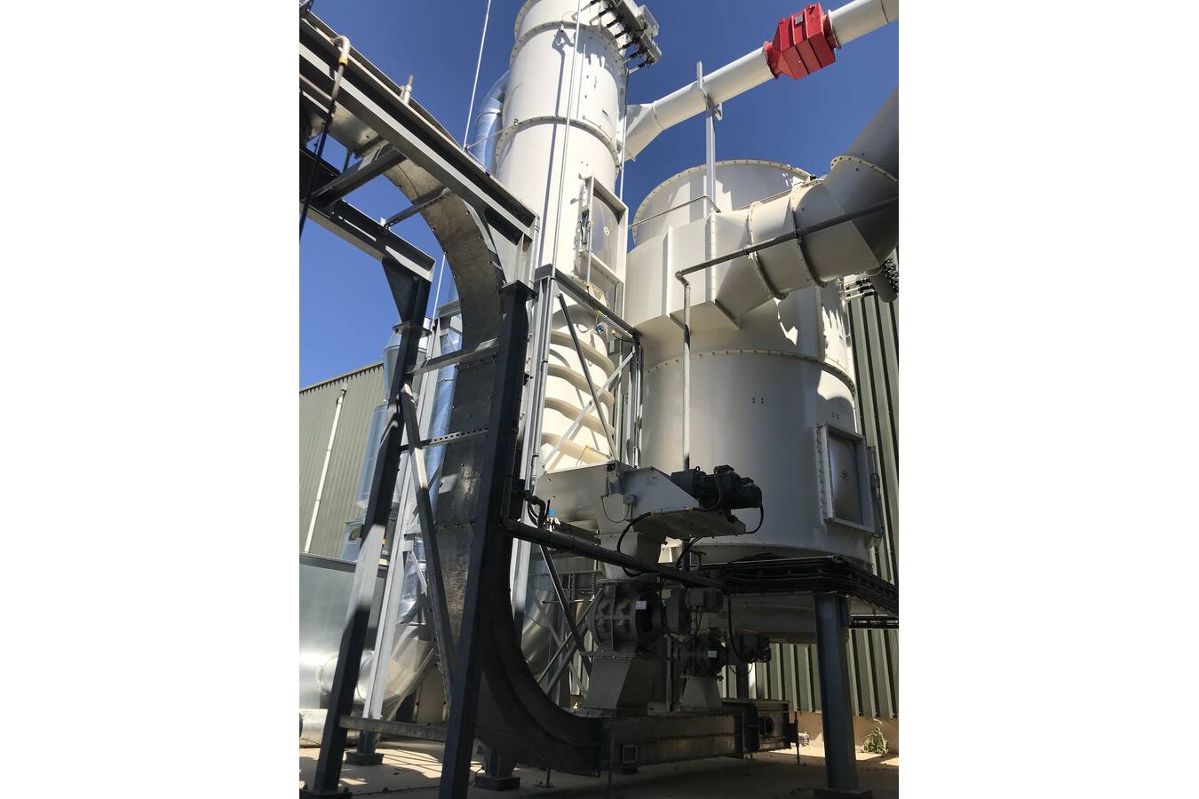 Poeth: Komplettlösungen für sichere und effiziente Entstaubung 