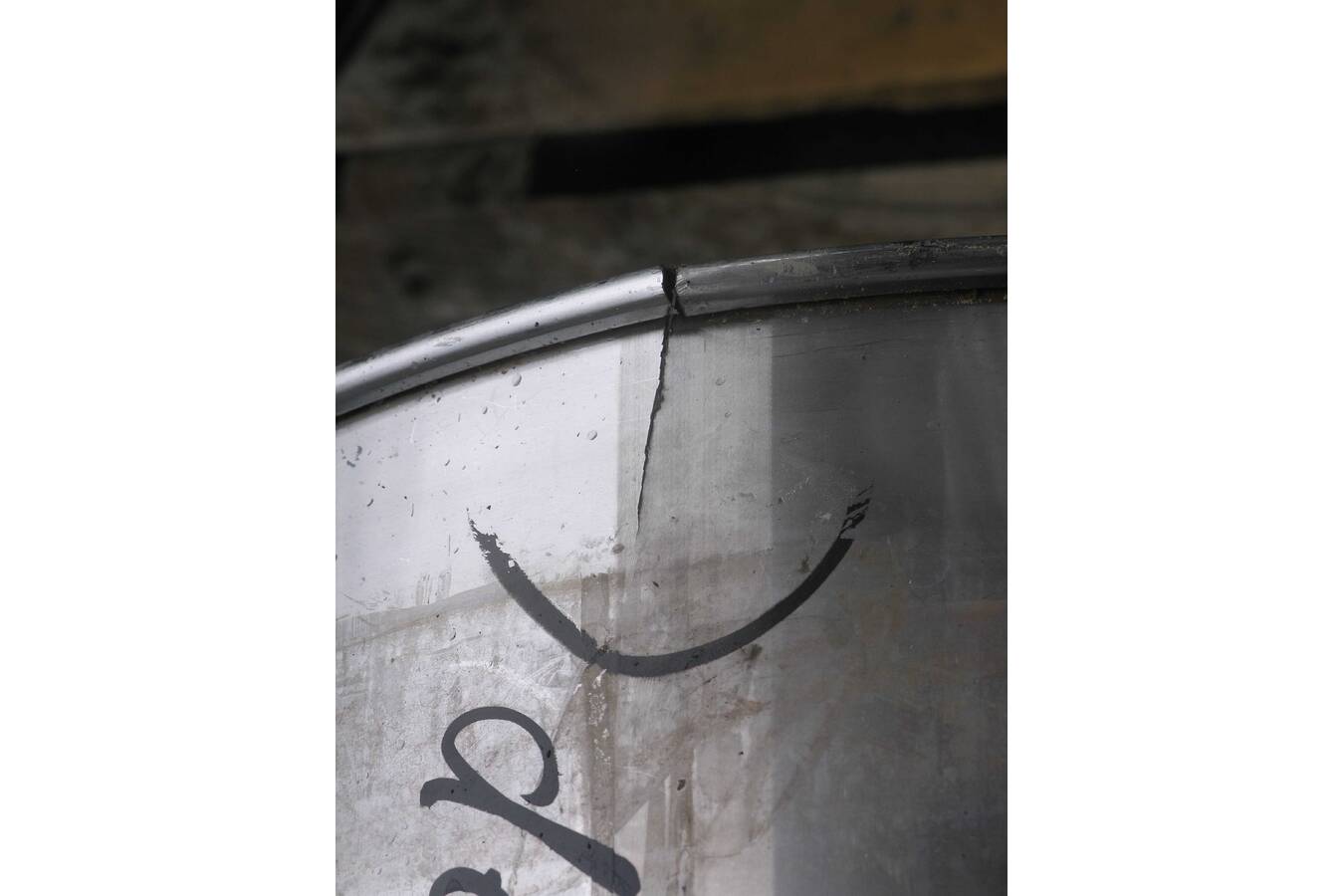 Edelstahlfässer nachhaltig instandsetzen verlängert Lebensdauer Beschädigungen bei Edelstahlfässern führen jedoch häufig zu kostspieligen Ersatzbeschaffungen – obwohl viele Schäden zuverlässig repariert werden können.