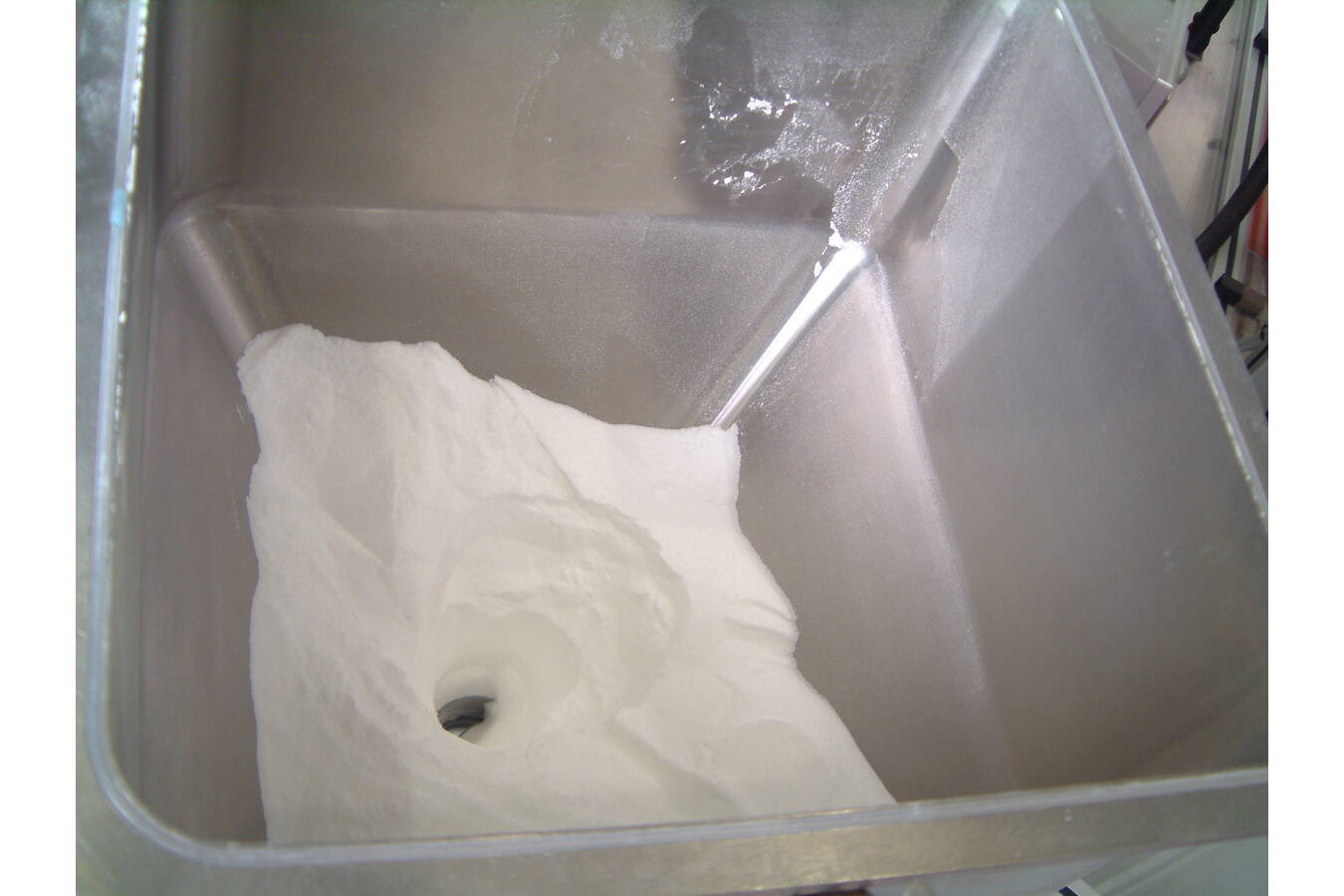 Storing and Handling Powders and Bulk Materials  A properly designed storage or handling system keeps plant safe, reliable and reduces downtime as well as extending the life of equipment.