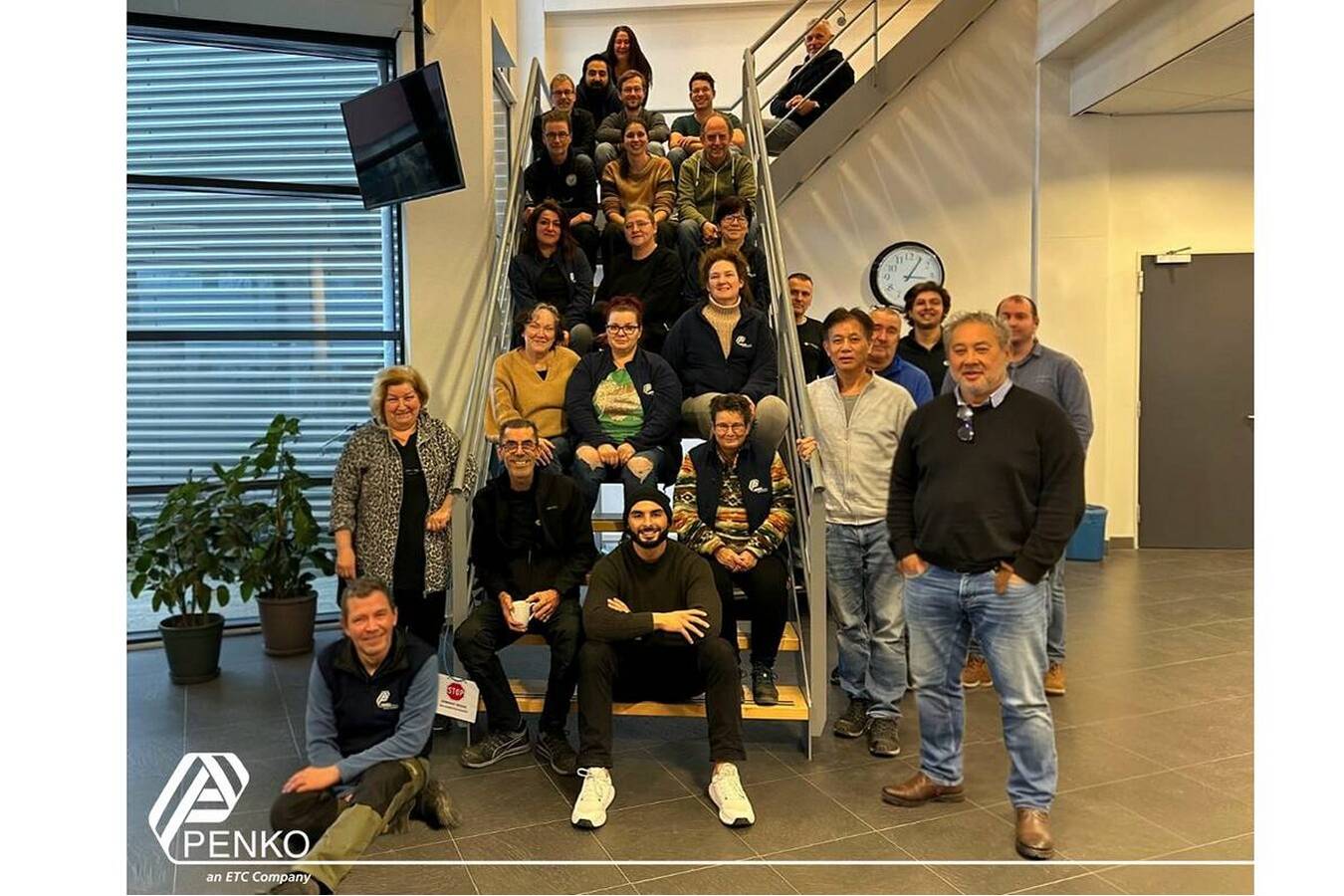 Warum echte Partnerschaft in der industriellen Wägetechnik zählt Automatisierung ist gut. Sie steigert die Effizienz und ermöglicht eine intelligentere Produktion. Doch während die Technik eilt, verschwindet die menschliche Verbindung.